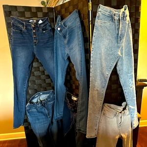 Girls Old Navy all styles Jeans. Gently worn Size 14-16